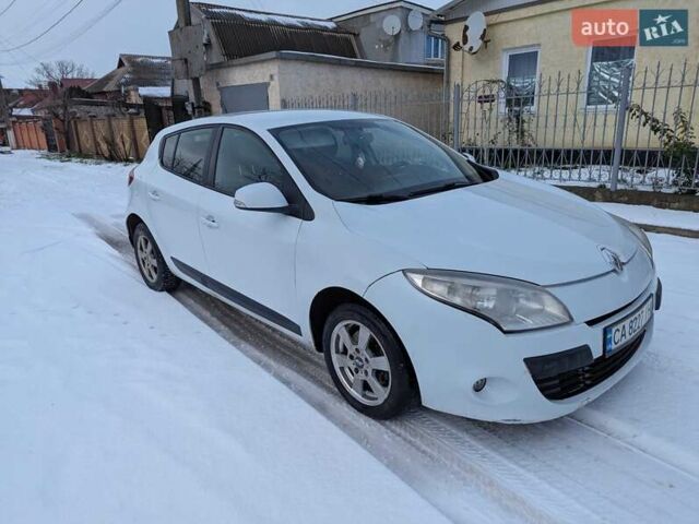 Білий Рено Меган, об'ємом двигуна 1.5 л та пробігом 234 тис. км за 5300 $, фото 9 на Automoto.ua