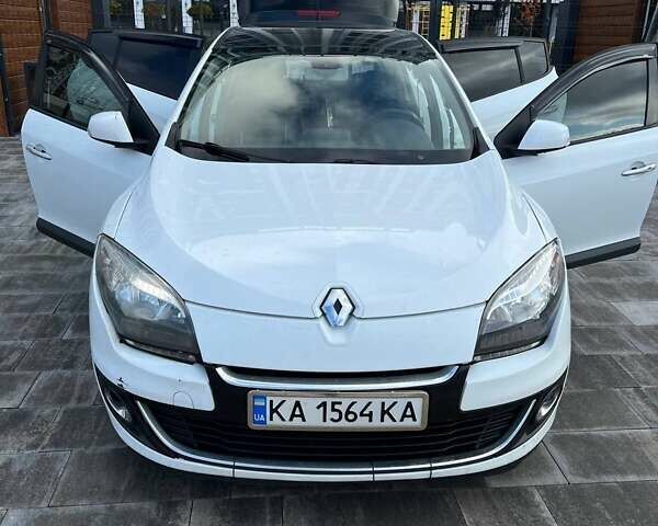 Рено Меган 2013 в Киеве на Automoto.ua Белый Рено Меган, объемом двигателя 1.5 л и пробегом 357 тыс. км за 6800 $, фото 7 на Automoto.ua