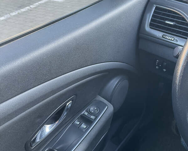 Белый Рено Меган, объемом двигателя 1.5 л и пробегом 224 тыс. км за 7200 $, фото 24 на Automoto.ua