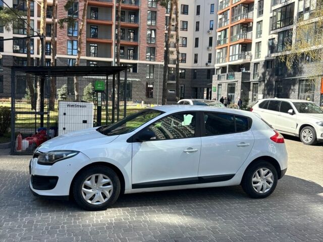 Белый Рено Меган, объемом двигателя 1.5 л и пробегом 289 тыс. км за 6700 $, фото 3 на Automoto.ua