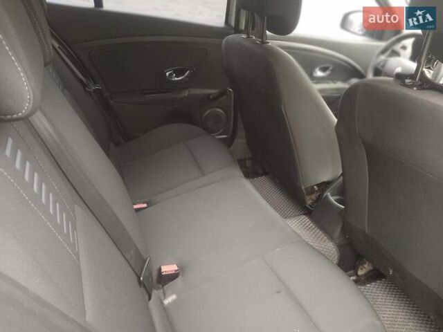 Белый Рено Меган, объемом двигателя 1.46 л и пробегом 242 тыс. км за 6700 $, фото 11 на Automoto.ua