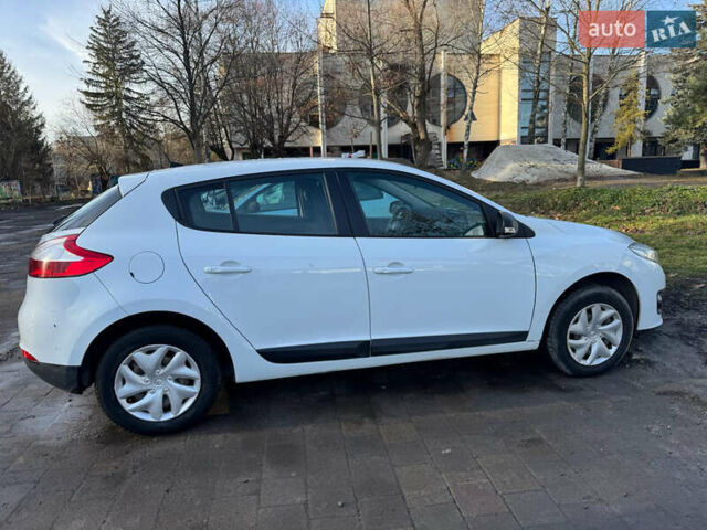 Белый Рено Меган, объемом двигателя 1.5 л и пробегом 164 тыс. км за 7750 $, фото 12 на Automoto.ua