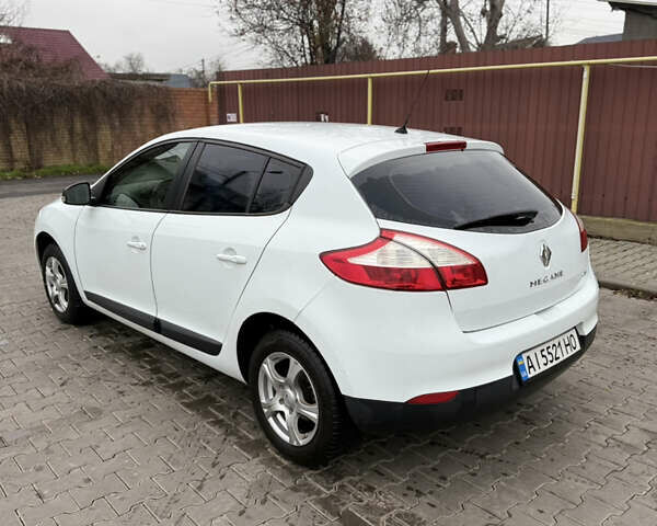 Белый Рено Меган, объемом двигателя 1.5 л и пробегом 214 тыс. км за 7500 $, фото 1 на Automoto.ua