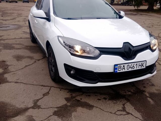 Белый Рено Меган, объемом двигателя 1.5 л и пробегом 23800 тыс. км за 5300 $, фото 11 на Automoto.ua