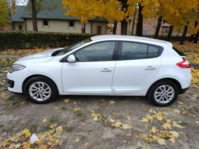 Рено Меган 2014 в Луцке на Automoto.ua Белый Рено Меган, объемом двигателя 1.5 л и пробегом 295 тыс. км за 8500 $, фото 2 на Automoto.ua