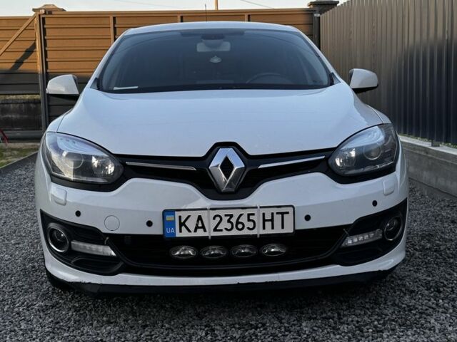 Білий Рено Меган, об'ємом двигуна 1.5 л та пробігом 300 тис. км за 7000 $, фото 1 на Automoto.ua