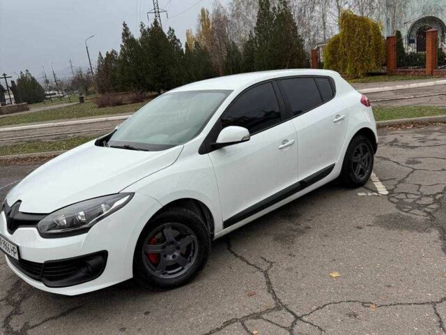 Белый Рено Меган, объемом двигателя 1.5 л и пробегом 239 тыс. км за 6450 $, фото 2 на Automoto.ua