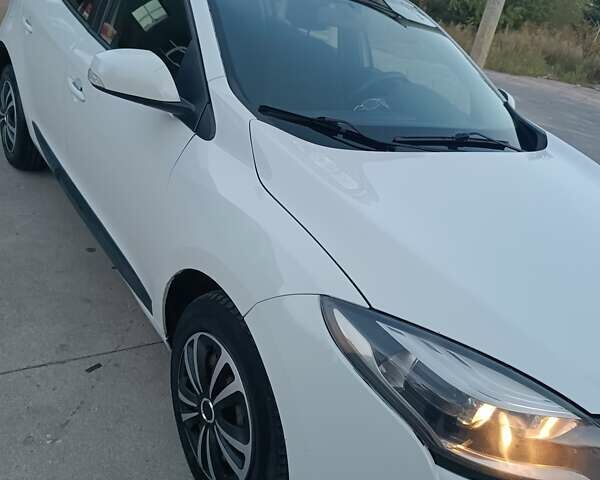 Білий Рено Меган, об'ємом двигуна 1.46 л та пробігом 274 тис. км за 6500 $, фото 4 на Automoto.ua