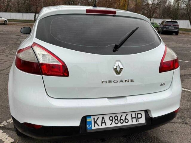 Белый Рено Меган, объемом двигателя 1.5 л и пробегом 239 тыс. км за 6450 $, фото 5 на Automoto.ua