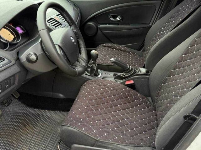 Белый Рено Меган, объемом двигателя 1.5 л и пробегом 239 тыс. км за 6450 $, фото 12 на Automoto.ua