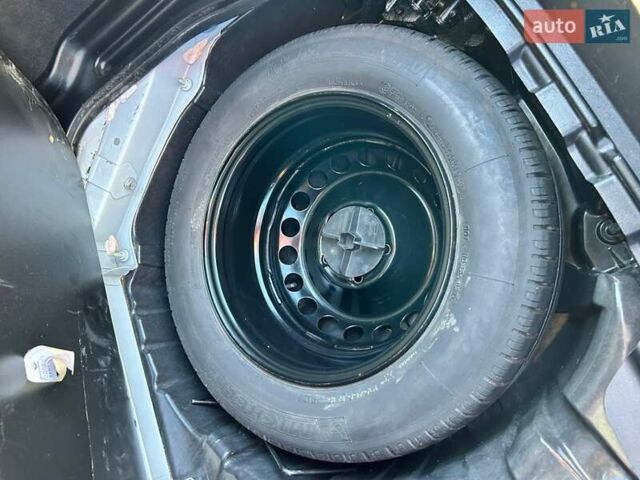 Белый Рено Меган, объемом двигателя 1.5 л и пробегом 231 тыс. км за 8200 $, фото 12 на Automoto.ua