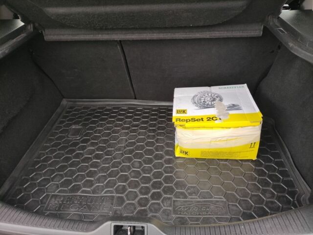 Рено Меган 2014 в Луцке на Automoto.ua Белый Рено Меган, объемом двигателя 1.5 л и пробегом 295 тыс. км за 8500 $, фото 7 на Automoto.ua