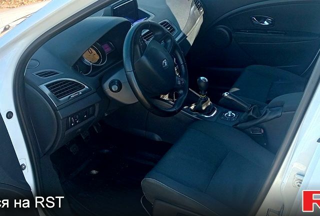 Білий Рено Меган, об'ємом двигуна 1.5 л та пробігом 266 тис. км за 7500 $, фото 5 на Automoto.ua