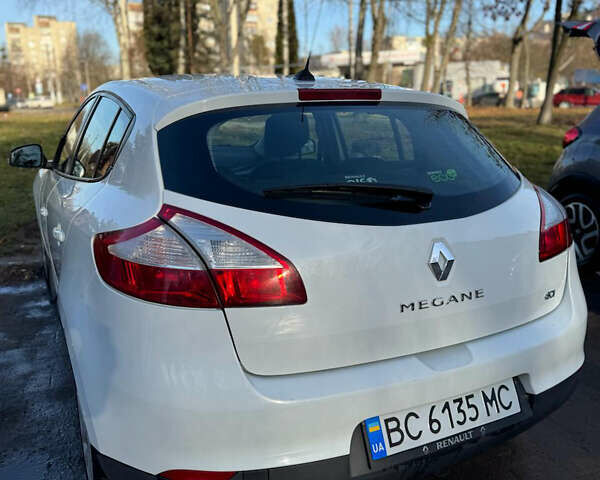 Белый Рено Меган, объемом двигателя 1.5 л и пробегом 164 тыс. км за 7750 $, фото 9 на Automoto.ua