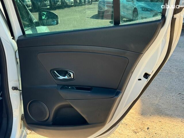 Білий Рено Меган, об'ємом двигуна 1.5 л та пробігом 184 тис. км за 7790 $, фото 19 на Automoto.ua