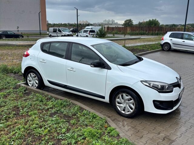Белый Рено Меган, объемом двигателя 1.5 л и пробегом 289 тыс. км за 7000 $, фото 3 на Automoto.ua
