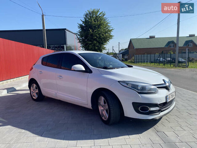 Белый Рено Меган, объемом двигателя 1.5 л и пробегом 217 тыс. км за 8700 $, фото 4 на Automoto.ua