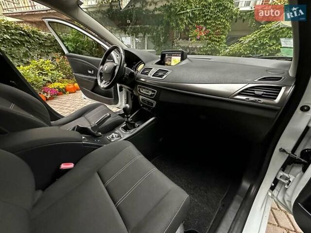 Белый Рено Меган, объемом двигателя 1.5 л и пробегом 173 тыс. км за 8200 $, фото 9 на Automoto.ua