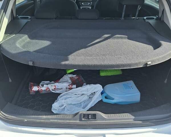 Белый Рено Меган, объемом двигателя 1.5 л и пробегом 235 тыс. км за 8500 $, фото 2 на Automoto.ua