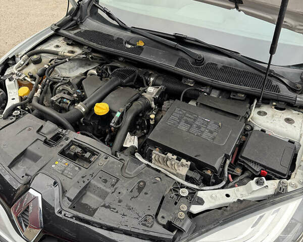 Белый Рено Меган, объемом двигателя 1.5 л и пробегом 231 тыс. км за 8200 $, фото 29 на Automoto.ua