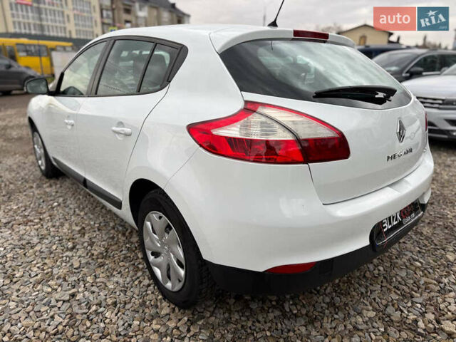 Білий Рено Меган, об'ємом двигуна 1.46 л та пробігом 204 тис. км за 7999 $, фото 10 на Automoto.ua