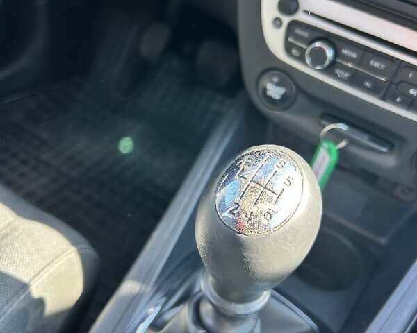 Белый Рено Меган, объемом двигателя 1.5 л и пробегом 231 тыс. км за 8200 $, фото 21 на Automoto.ua