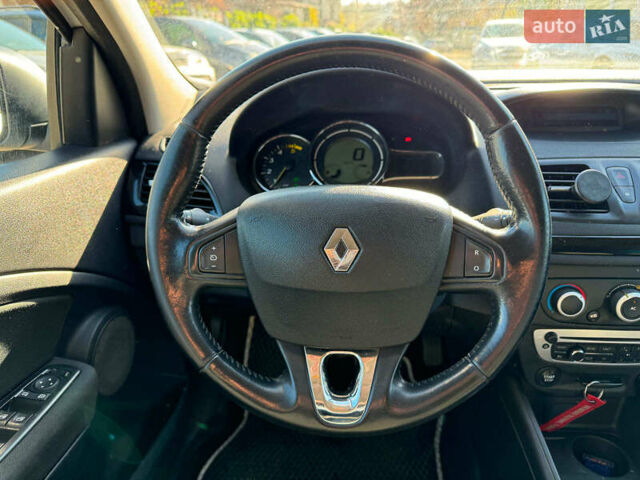 Белый Рено Меган, объемом двигателя 1.5 л и пробегом 184 тыс. км за 7790 $, фото 24 на Automoto.ua