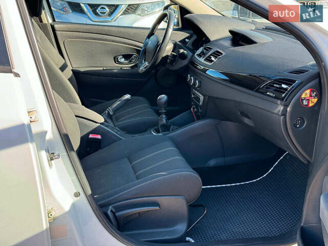 Белый Рено Меган, объемом двигателя 1.5 л и пробегом 184 тыс. км за 7790 $, фото 23 на Automoto.ua