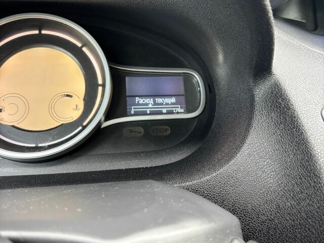 Белый Рено Меган, объемом двигателя 1.5 л и пробегом 289 тыс. км за 7000 $, фото 14 на Automoto.ua