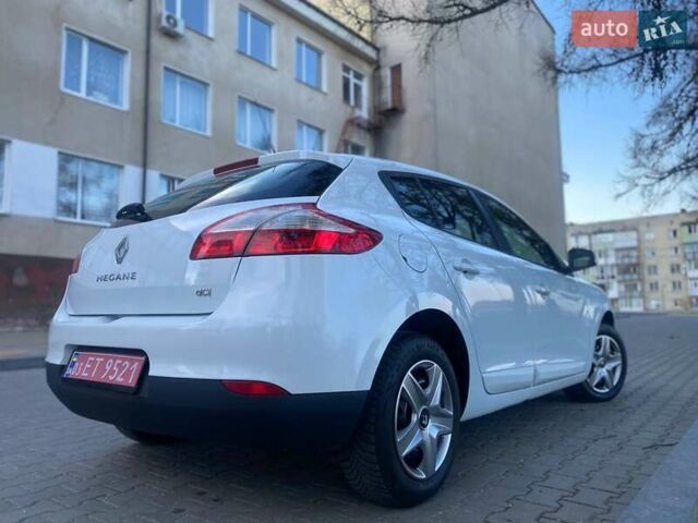 Білий Рено Меган, об'ємом двигуна 1.5 л та пробігом 205 тис. км за 6900 $, фото 2 на Automoto.ua