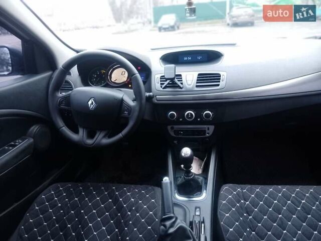 Белый Рено Меган, объемом двигателя 1.46 л и пробегом 242 тыс. км за 6700 $, фото 12 на Automoto.ua
