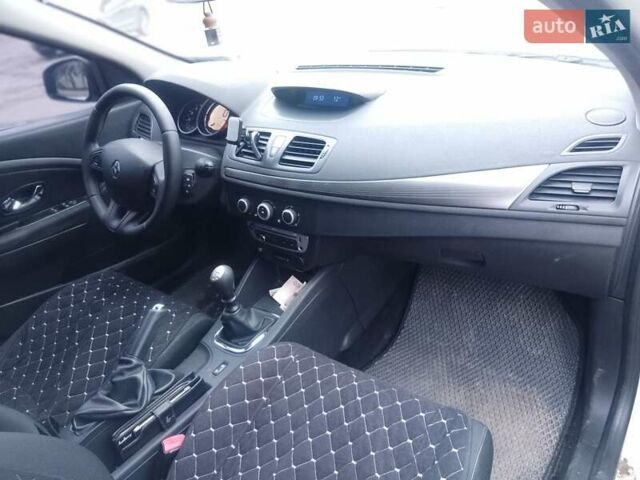 Белый Рено Меган, объемом двигателя 1.46 л и пробегом 242 тыс. км за 6700 $, фото 10 на Automoto.ua