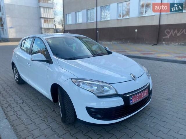 Білий Рено Меган, об'ємом двигуна 1.5 л та пробігом 205 тис. км за 6900 $, фото 4 на Automoto.ua