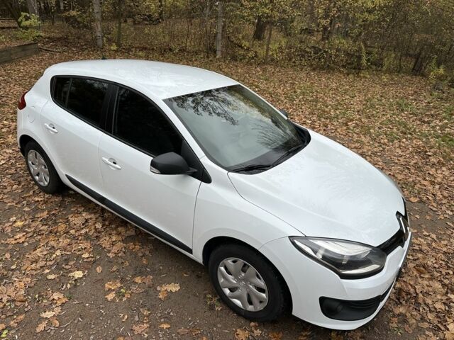 Рено Меган 2014 в Киеве на Automoto.ua Белый Рено Меган, объемом двигателя 1.5 л и пробегом 209 тыс. км за 7700 $, фото 9 на Automoto.ua