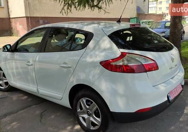 Рено Меган 2014 в Житомире на Automoto.ua Белый Рено Меган, объемом двигателя 1.5 л и пробегом 205 тыс. км за 6950 $, фото 31 на Automoto.ua
