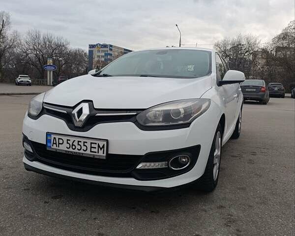 Белый Рено Меган, объемом двигателя 1.5 л и пробегом 228 тыс. км за 8500 $, фото 2 на Automoto.ua