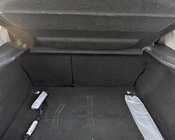 Білий Рено Меган, об'ємом двигуна 1.5 л та пробігом 217 тис. км за 6800 $, фото 19 на Automoto.ua