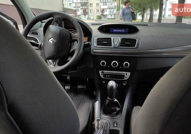 Рено Меган 2014 в Житомире на Automoto.ua Белый Рено Меган, объемом двигателя 1.5 л и пробегом 205 тыс. км за 6950 $, фото 1 на Automoto.ua