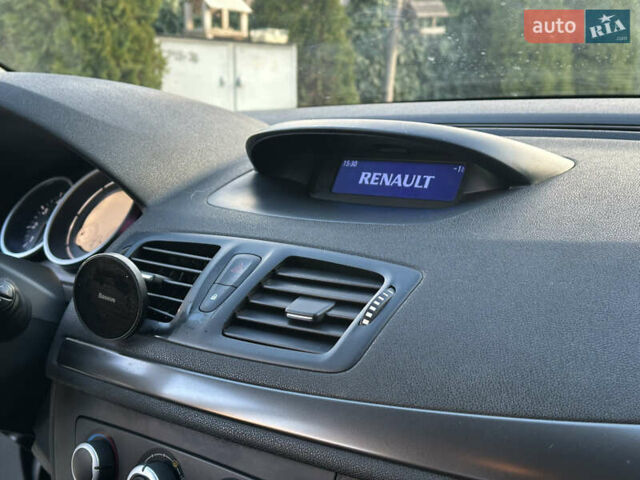 Белый Рено Меган, объемом двигателя 1.46 л и пробегом 200 тыс. км за 7200 $, фото 37 на Automoto.ua