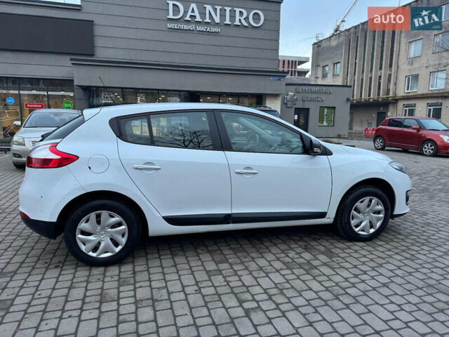 Белый Рено Меган, объемом двигателя 1.5 л и пробегом 164 тыс. км за 7750 $, фото 14 на Automoto.ua