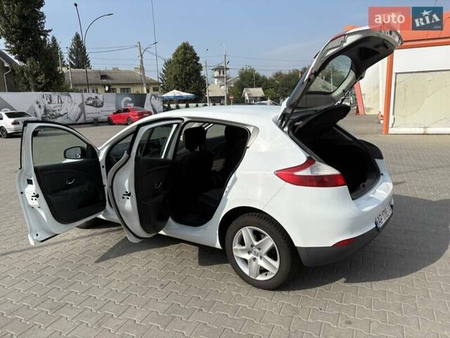 Білий Рено Меган, об'ємом двигуна 1.5 л та пробігом 119 тис. км за 7500 $, фото 6 на Automoto.ua