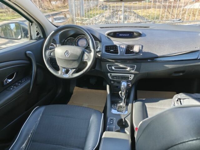 Білий Рено Меган, об'ємом двигуна 1.5 л та пробігом 308 тис. км за 4500 $, фото 7 на Automoto.ua