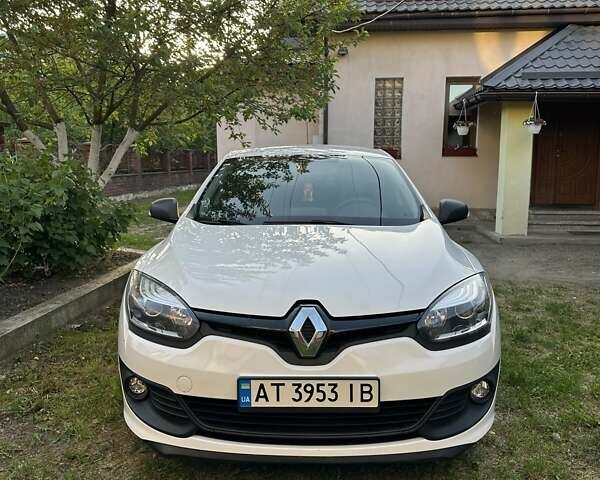 Білий Рено Меган, об'ємом двигуна 1.46 л та пробігом 265 тис. км за 8000 $, фото 1 на Automoto.ua