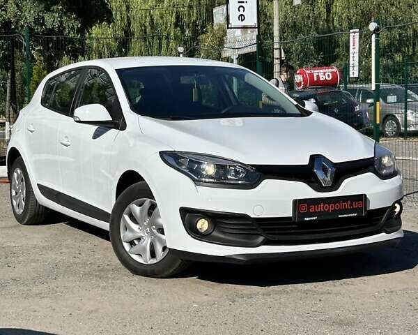 Белый Рено Меган, объемом двигателя 1.5 л и пробегом 231 тыс. км за 8200 $, фото 2 на Automoto.ua