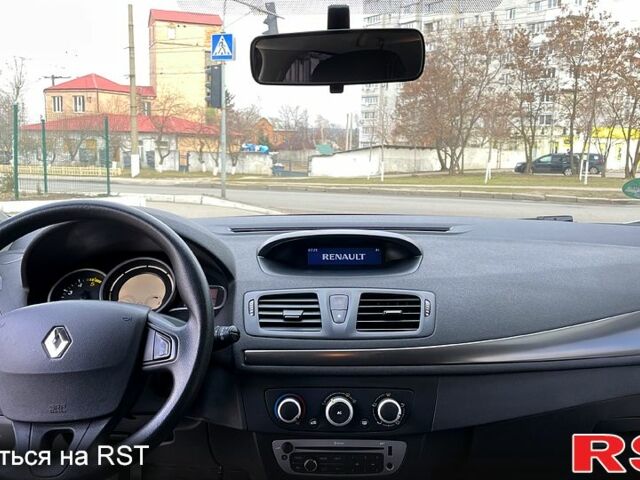 Білий Рено Меган, об'ємом двигуна 1.5 л та пробігом 241 тис. км за 7900 $, фото 9 на Automoto.ua
