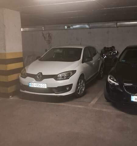 Білий Рено Меган, об'ємом двигуна 1.5 л та пробігом 238 тис. км за 7950 $, фото 1 на Automoto.ua