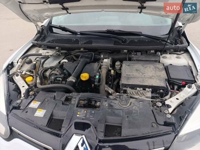 Белый Рено Меган, объемом двигателя 1.5 л и пробегом 228 тыс. км за 8500 $, фото 16 на Automoto.ua