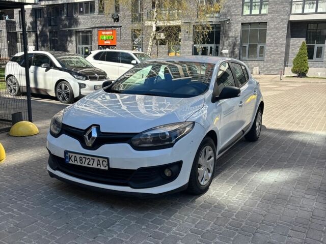 Белый Рено Меган, объемом двигателя 1.5 л и пробегом 289 тыс. км за 6700 $, фото 2 на Automoto.ua