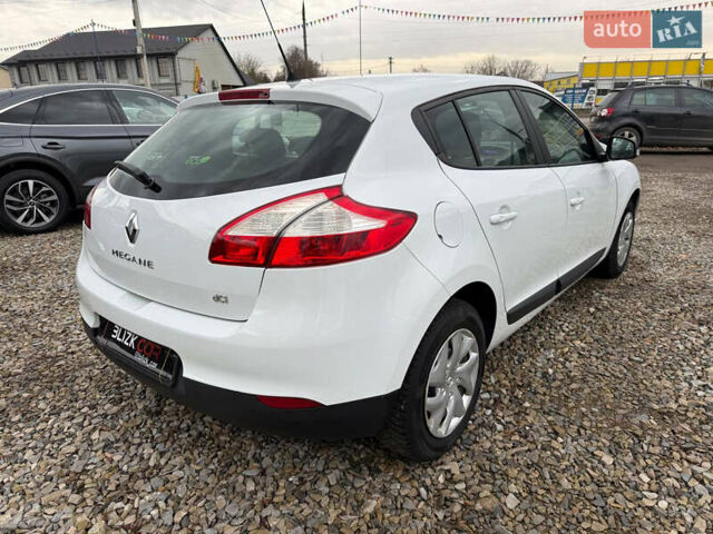Білий Рено Меган, об'ємом двигуна 1.46 л та пробігом 204 тис. км за 7999 $, фото 2 на Automoto.ua