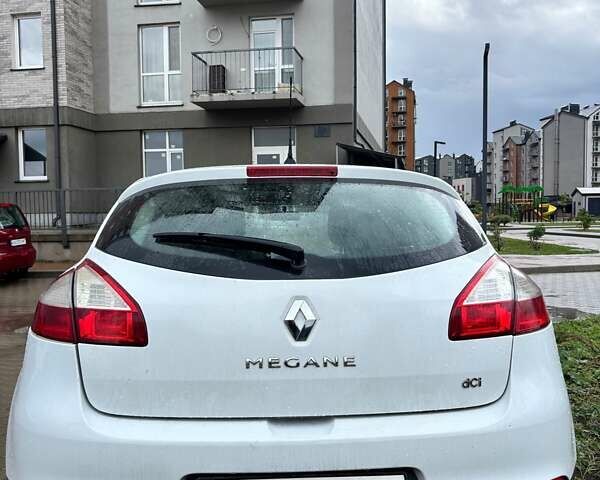 Белый Рено Меган, объемом двигателя 1.5 л и пробегом 289 тыс. км за 7000 $, фото 4 на Automoto.ua